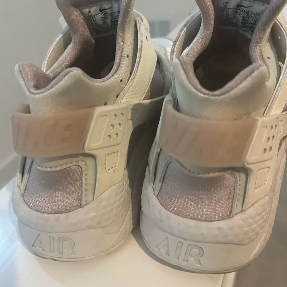 Nike Women's Air Huarache Shoes Sneakers Sail/Light Bone DH4439-104 US 10